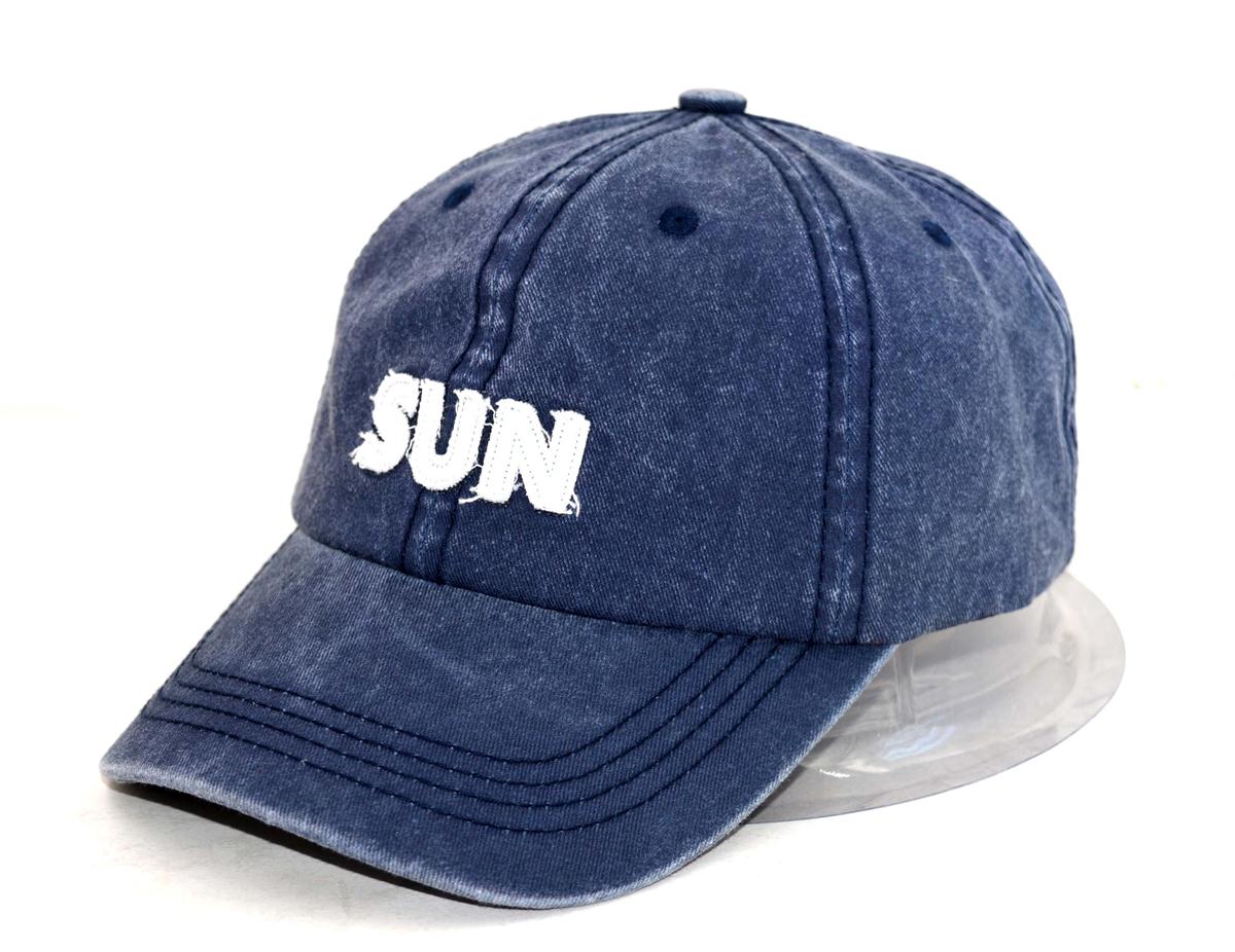 Washed cotton baseball cap with embroidery logo