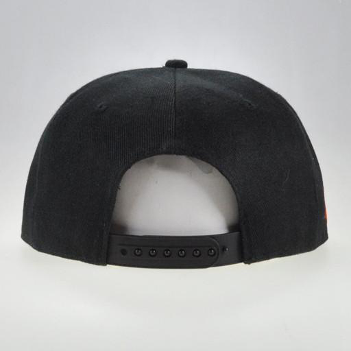 Embroidery snapback cap