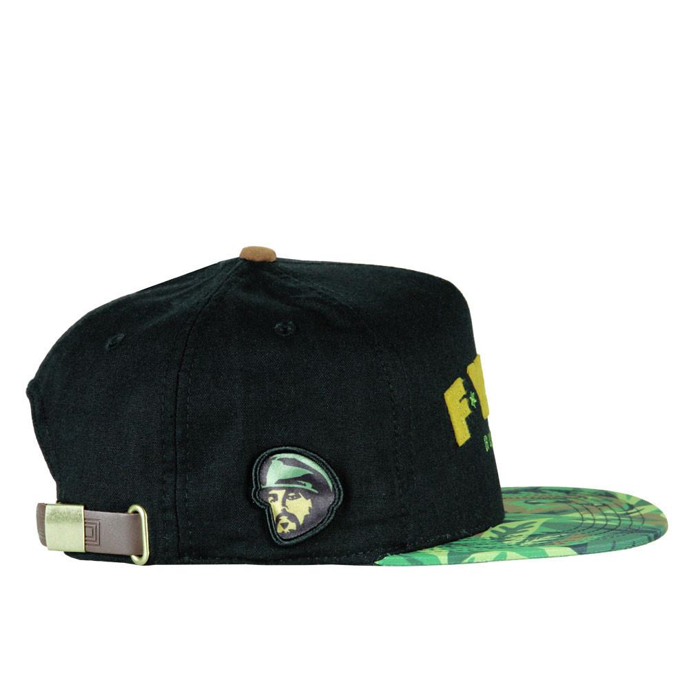 Classic 5 panel strapback cap